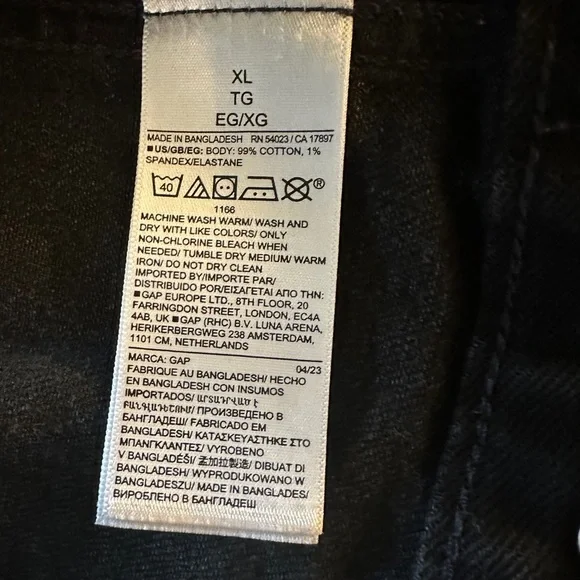 GAP black classic denim jacket - Picture 9 of 10